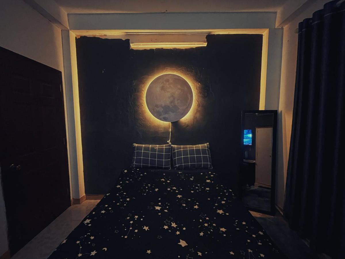Отель Midnight Corner Хошимин Экстерьер фото